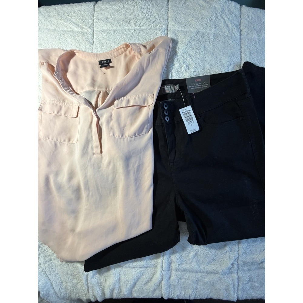 Torrid Lot Of 2 Plus Size top Size‎ 00 Jeans NWT 20R